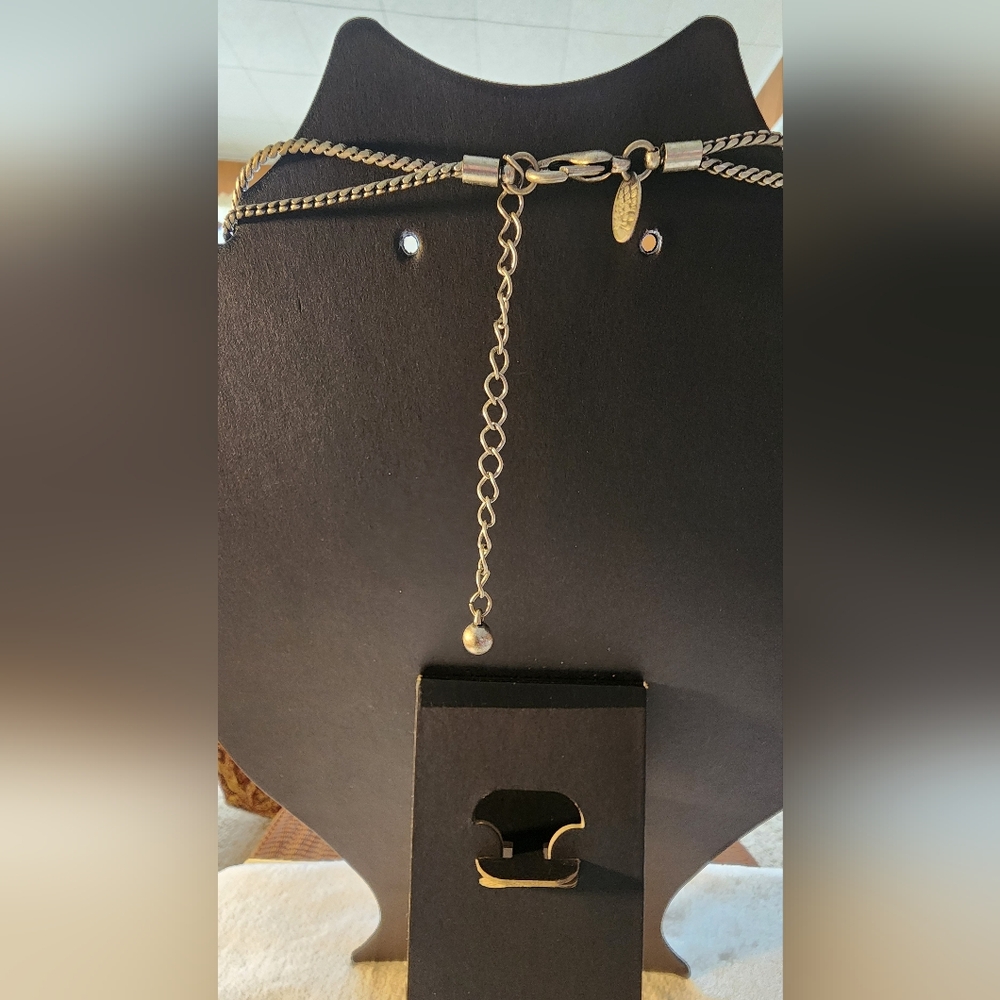Laura Ashley Modernist Yellow Glass Pendant Necklace 16"+3" Silver-Tone Chain - Picture 7 of 7